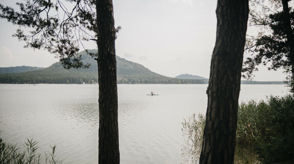 Pohled na Máchovo jezero